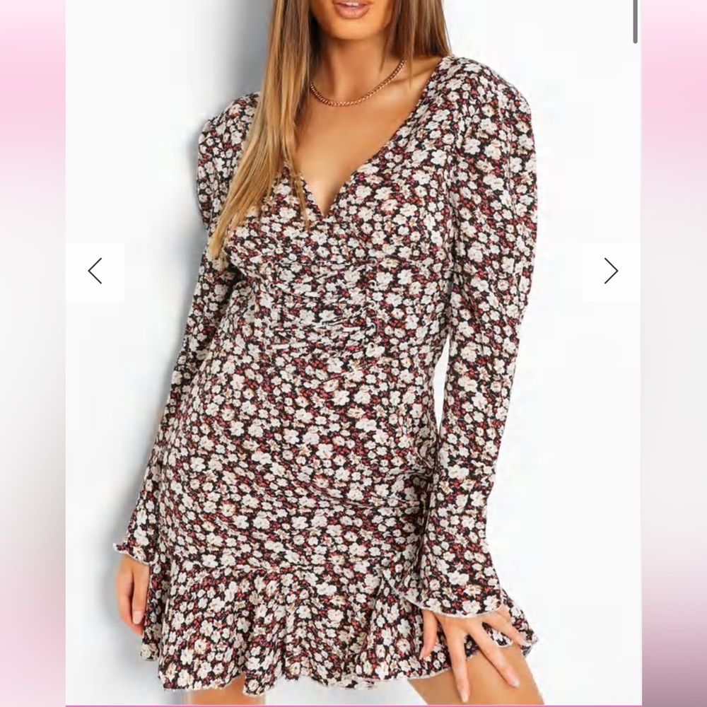 Boohoo NWT DITSY FLORAL TIE DETAIL PUFF SLEEVE SMOCK DRESS size 6